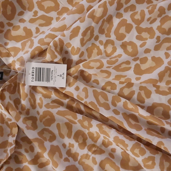 2/$25 Georgette Leopard Blouse - Picture 10 of 10